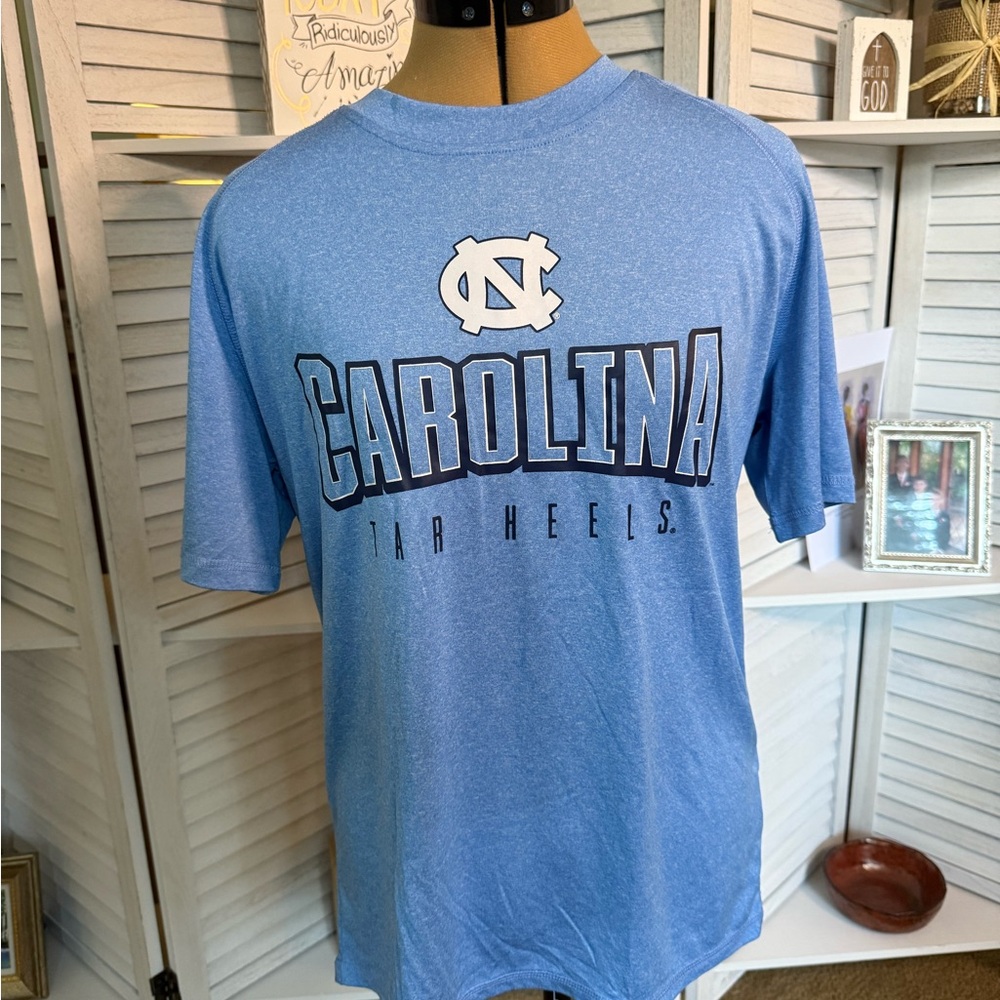 Rivalry Threads NC Tar Heels Carolina Blue Short Sleeve Tee SZ M